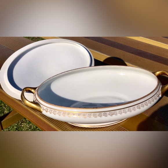 Vintage Early 1900s OLD ABBEY LIMOGES France Lidded Gold Trim Vegetable Bowl - Picture 9 of 10